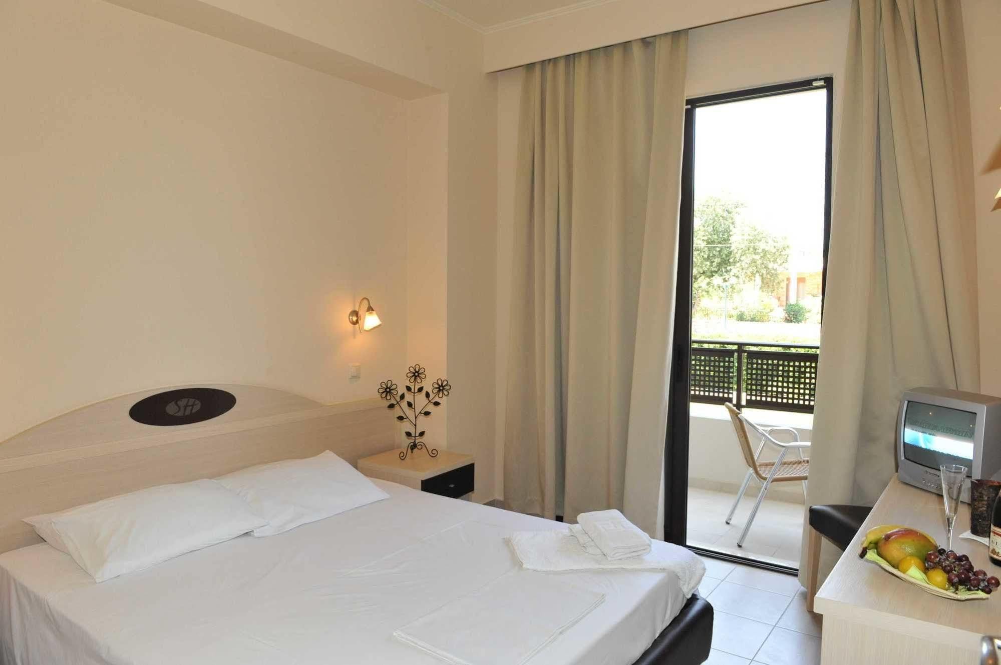 Santa Helena Hotel Ialysos  Zimmer foto